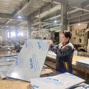 Alternative view of Tủ Bếp Inox Cánh Kính Mẫu TA1012 Tiện Nghi