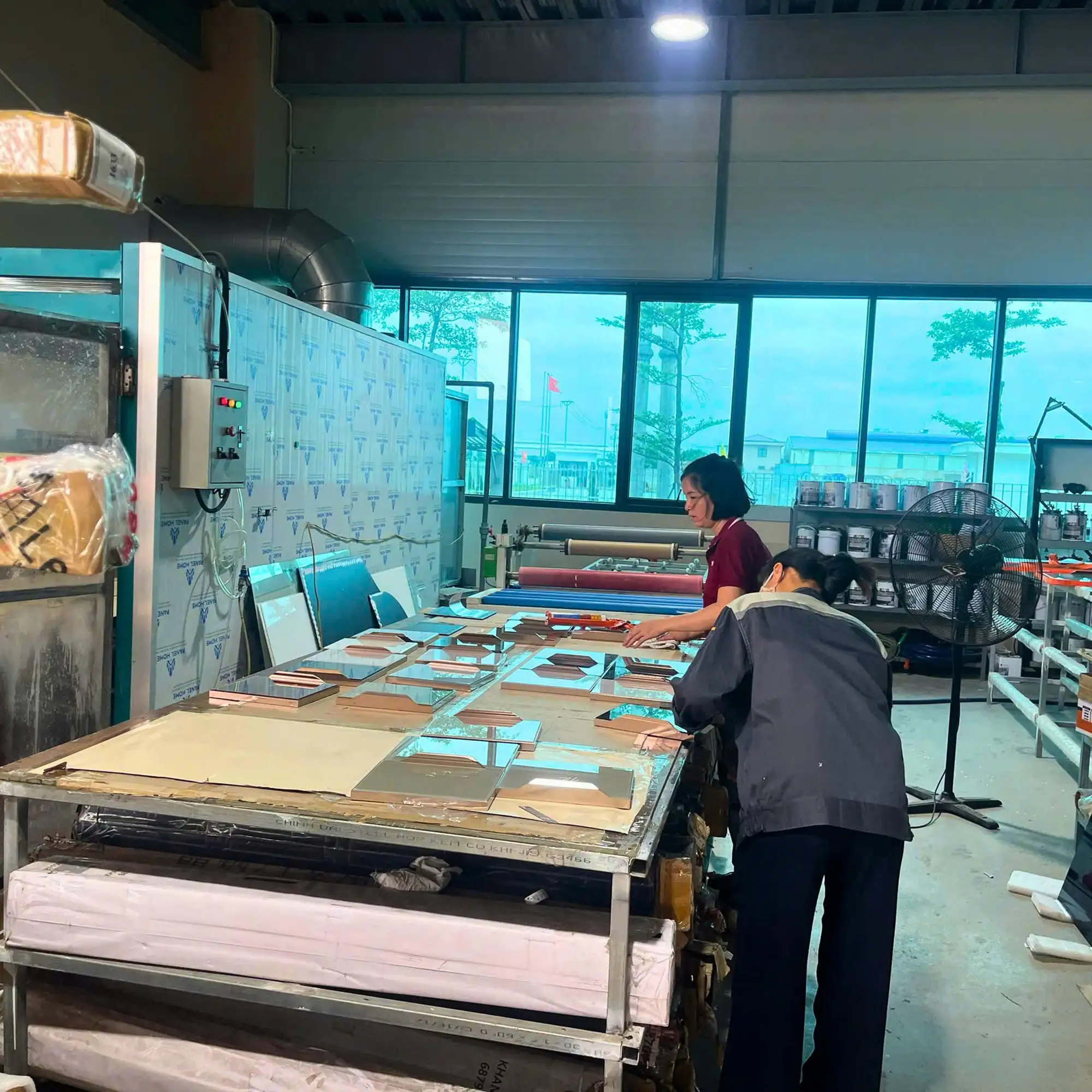 Tủ Bếp Inox Cánh Kính Mẫu TA1007 Trang Nhã - Ảnh 4