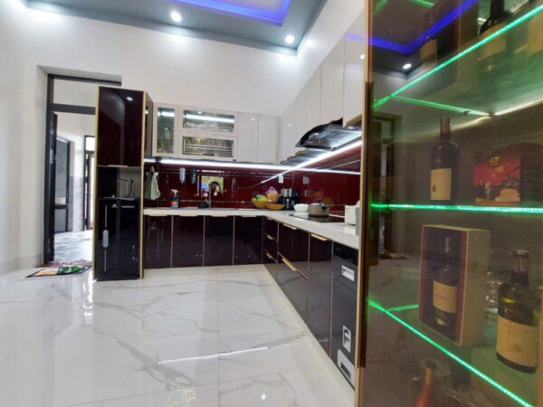 50+ Mẫu tủ bếp inox cánh kính HOT 2026