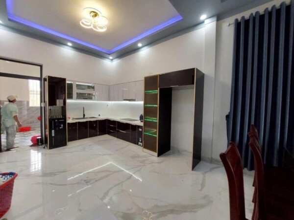 50+ Mẫu tủ bếp inox cánh kính HOT 2026