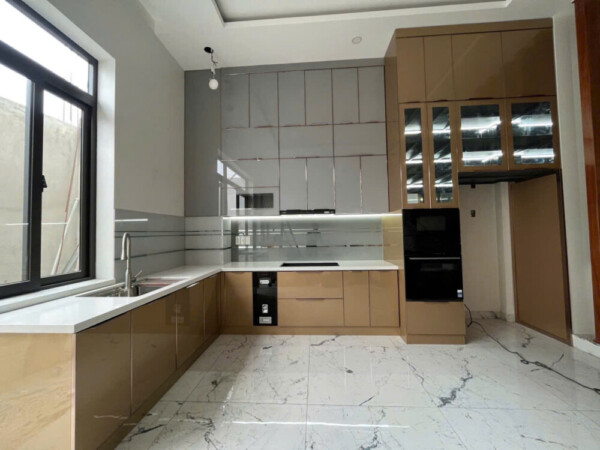 50+ Mẫu tủ bếp inox cánh kính HOT 2026
