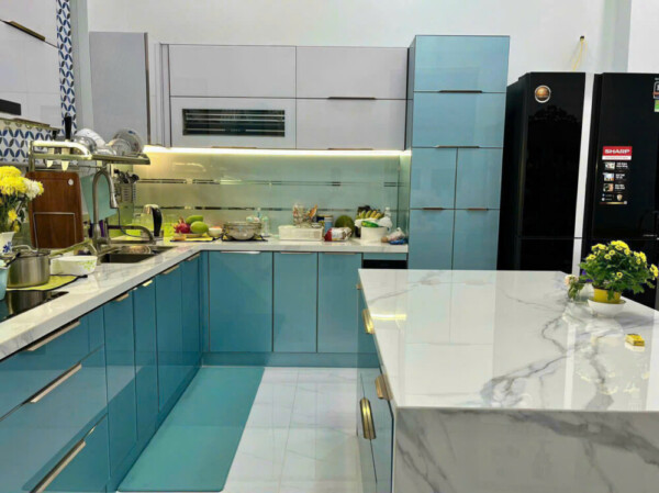 50+ Mẫu tủ bếp inox cánh kính HOT 2026