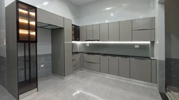 50+ Mẫu tủ bếp nhôm kính HOT 2026